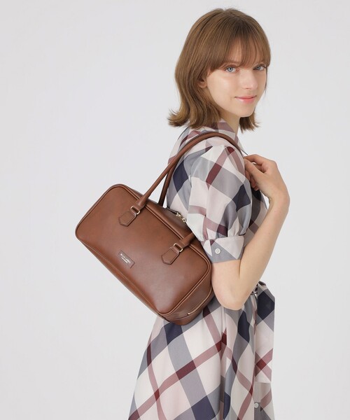 BLUE LABEL CRESTBRIDGE（ブルーレーベルクレストブリッジ