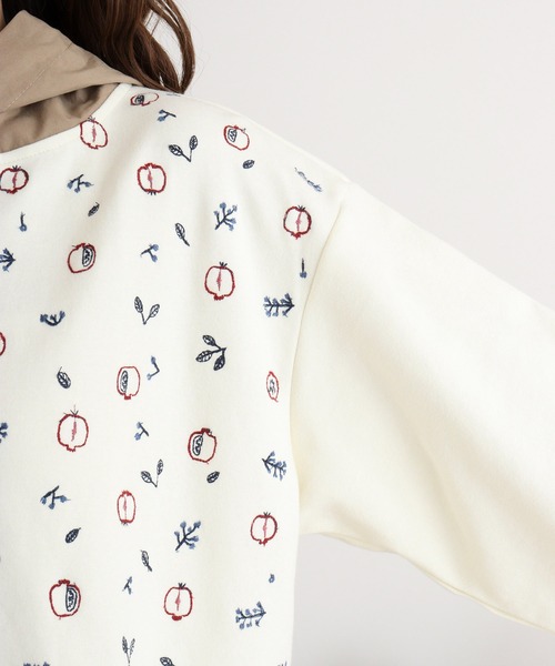 Emago パーカー EMAGO ザクロ刺繍ジップパーカー レディース