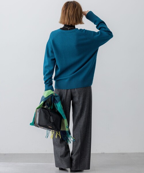 23区（ニジュウサンク） ニット セーター カシミヤブレンド Vネック