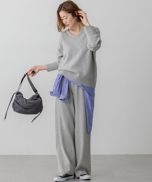 23区（ニジュウサンク） ニット セーター カシミヤブレンド Vネック
