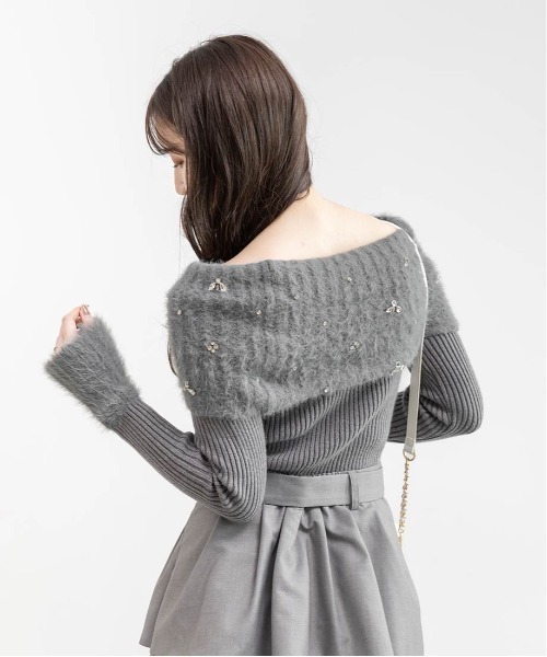 RANDA（ランダ） ニット セーター ビジューシャギーオフショルダー