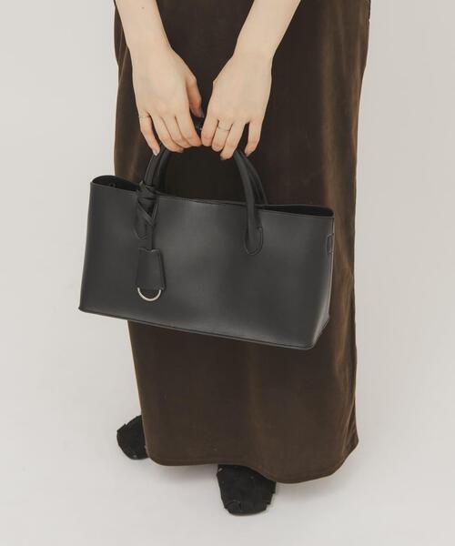 KBF（ケービーエフ） ハンドバッグ チャーム付きワイドボックスBAG