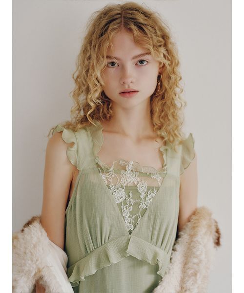 LILY BROWN（リリーブラウン） ドレス ラッフルフリルロングドレス