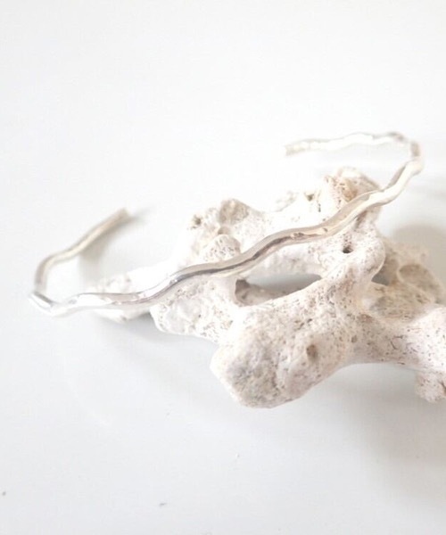 MANANAS（マナナス） バングル 」マナナス/ Rough Thin Bangle (Ladys