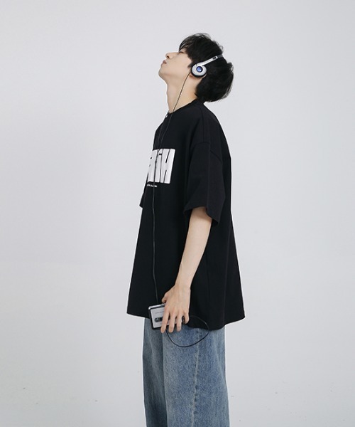 NIGHTFRUITI Tシャツ Motto Zenryoku Zenshin Tシャツ ライトオリーブ【M、L、XL