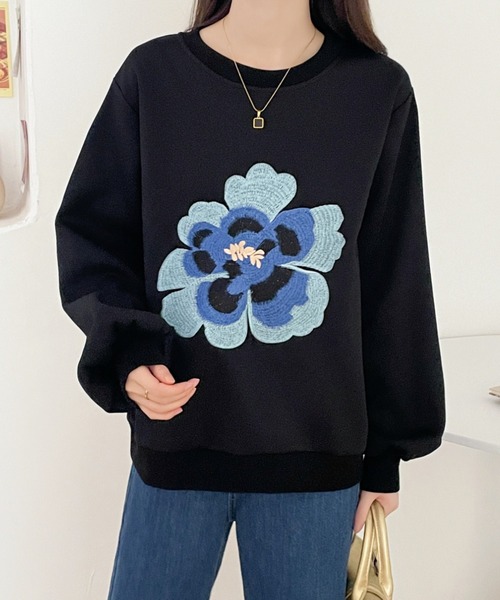 ECLIN（エクラン） トレーナー スウェット 花柄刺繍裏起毛スウェット