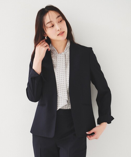 UNTITLEDノーカラージャケット パンツ スーツ 大きいサイズ42　手洗い 洗える通勤スーツ】レジェールギャバ ストレッチカラーレス