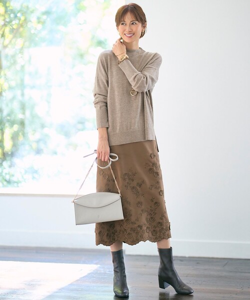 ☆極美品　自由区　Class Lounge エンブロイダリー　プリーツスカート 自由区（ジユウク） スカート エンブロイダリー スカート : ZOZOTOWN