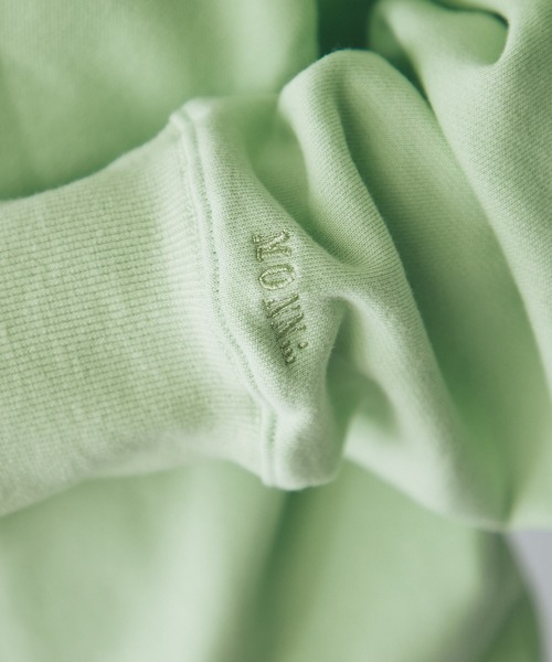 予約【新色追加/Yossshiiii企画】ワイドロゴカットオフスエット