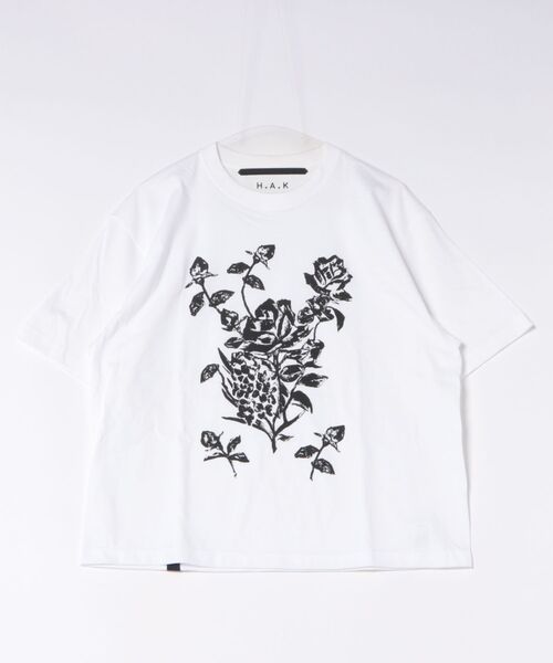tシャツ 5．6オンスコットン天竺ローズモチーフプリントTシャツ レディースの画像