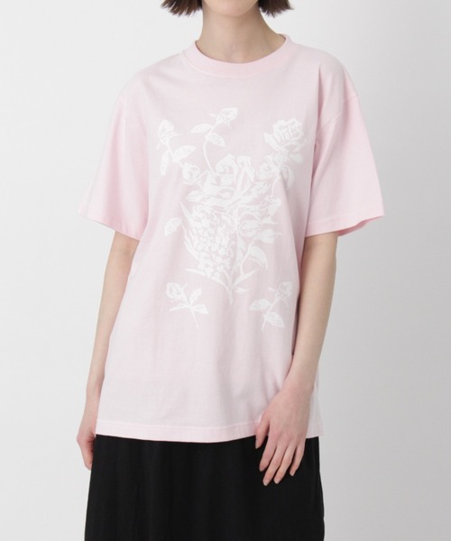 tシャツ 5．6オンスコットン天竺ローズモチーフプリントTシャツ レディースの画像