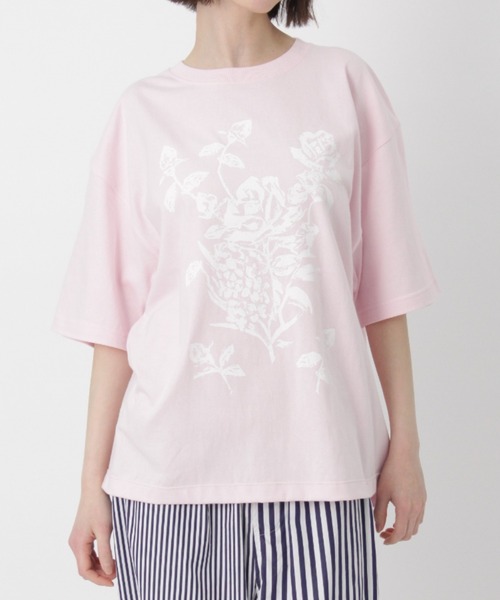 tシャツ 5．6オンスコットン天竺ローズモチーフプリントTシャツ レディースの画像