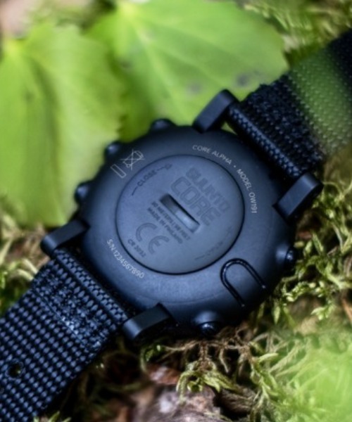 SUUNTO CORE 腕時計(デジタル) あらゆる用途に最適なタクティカルウォッチ | SUUNTO Core All Black
