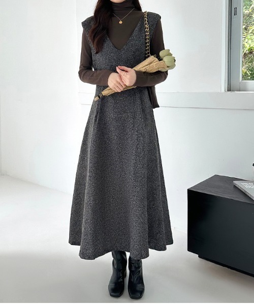 COCOMOMO ワンピース メリハリシルエット Vネックフレア ジャンパー