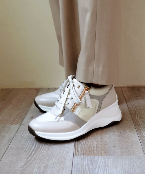 MODE KAORI（モードカオリ） スニーカー 厚底ヒールアップスニーカー