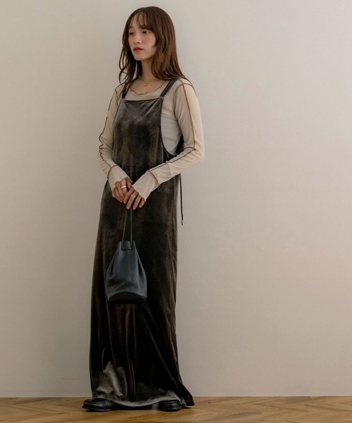 NOAHL（ノアル） ワンピース 「NOAHL」ベロアキャミワンピース