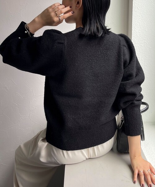 fredy emue（フレディエミュ） ニット セーター 袖ボリュームパール