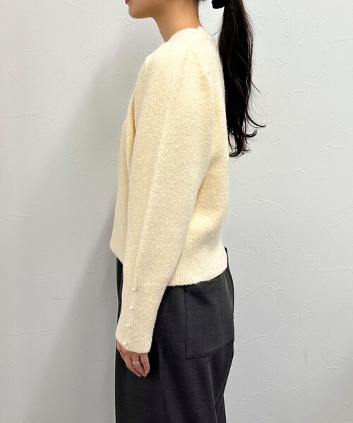 fredy emue（フレディエミュ） ニット セーター 袖ボリュームパール
