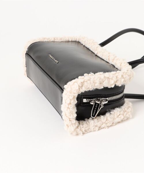 CHARLES & KEITH◆Donna ファートリム バックパック◆送料込 CHARLES ＆ KEITH ショルダーバッグ バッグ ファートリム イロン