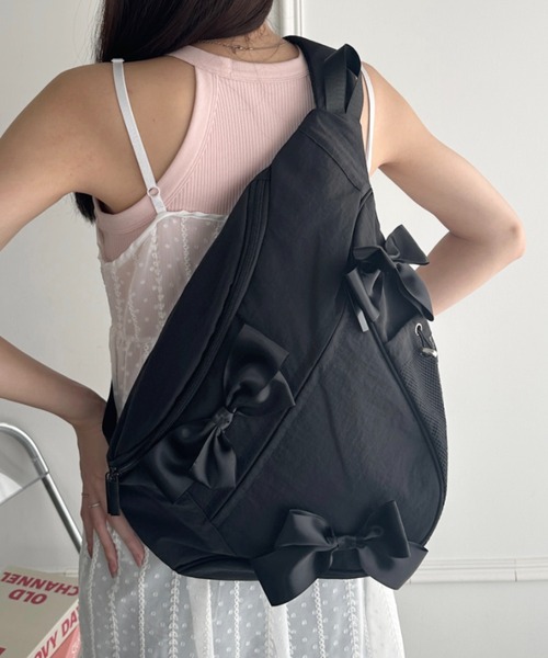 ★ほぼ未使用★美品 JUCO. ジュコ ボディバッグ ウエストポーチ 花柄 黒 ☆ほぼ未使用☆美品 JUCO. ジュコ ボディバッグ ウエストポーチ 花柄 黒