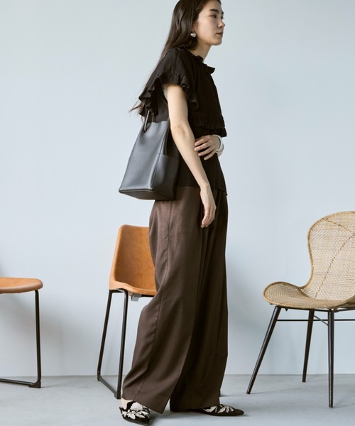 Libra Cue（リブラ キュー） スラックス パンツ センタープレス