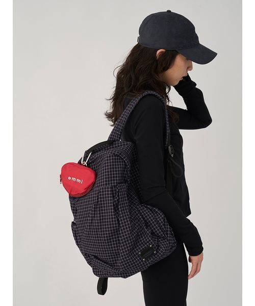 emmi デイバック リュック ウィンドペンギャザーボディーバックパック