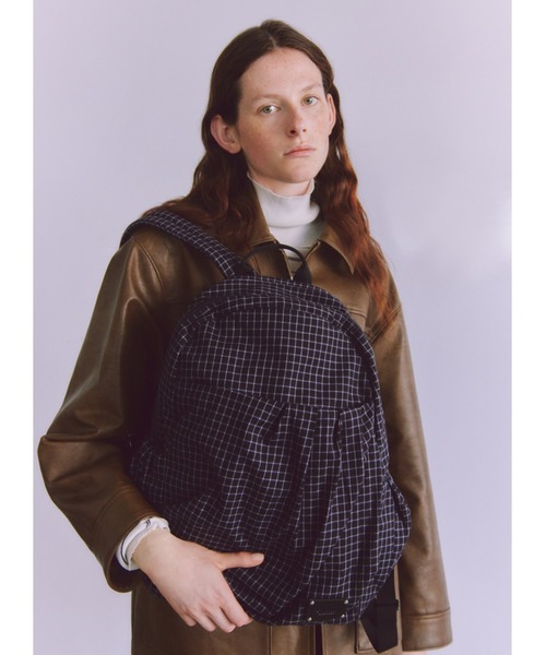 emmi デイバック リュック ウィンドペンギャザーボディーバックパック