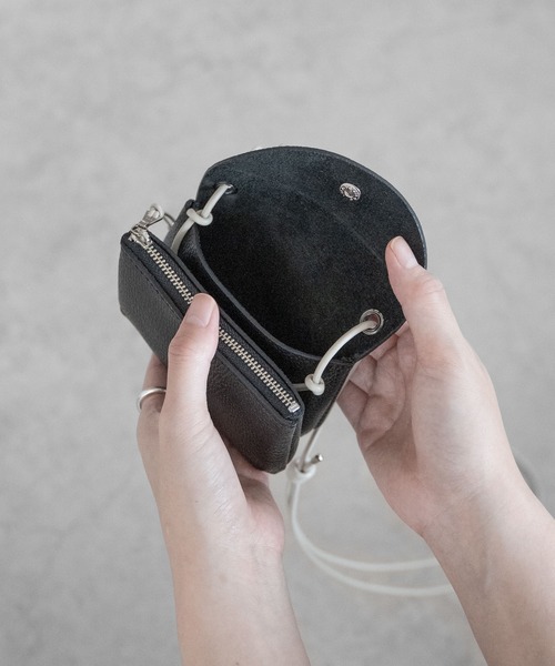SENTI（センティ） ポーチ SENTI SHRINK LEATHER NECKWALLET