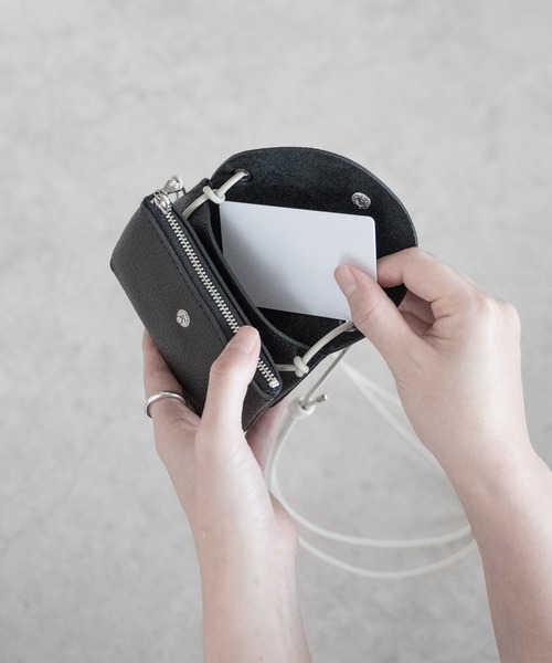 SENTI（センティ） ポーチ SENTI SHRINK LEATHER NECKWALLET