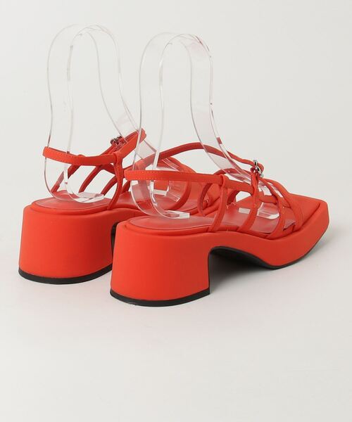 完売品！！Charles &Keithのサンダル CHARLES ＆ KEITH（チャールズ&キース） 「CHARLES & KEITH」 ヒール