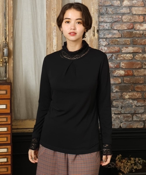 Jocomomola（ホコモモラ） tシャツ ベアスムース ハイネックレース