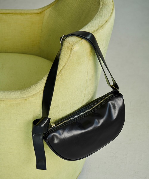 ADAM ET ROPE'（アダムエロペ） ショルダーバッグ FREE ブラック