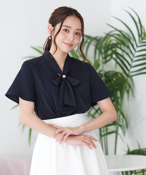 美品♪SACRA サクラ シャンブレーボウタイブラウス 38 半袖 綿混 日本製 ASTORIA ODIER（アストリアオディール） ブラウス シャツ 半袖 マルチ