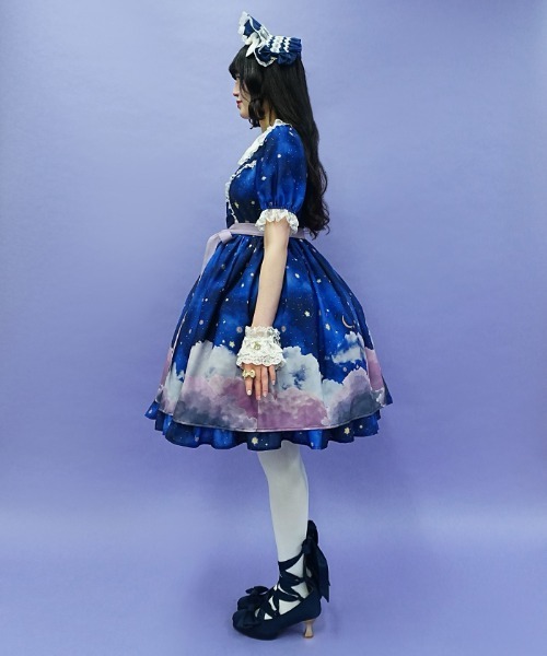 Bonpoint 星柄 宇宙柄 スモッキングワンピース 128cm Chalmiere（シャルミエール） ワンピース 星空柄ワンピース : ZOZOTOWN