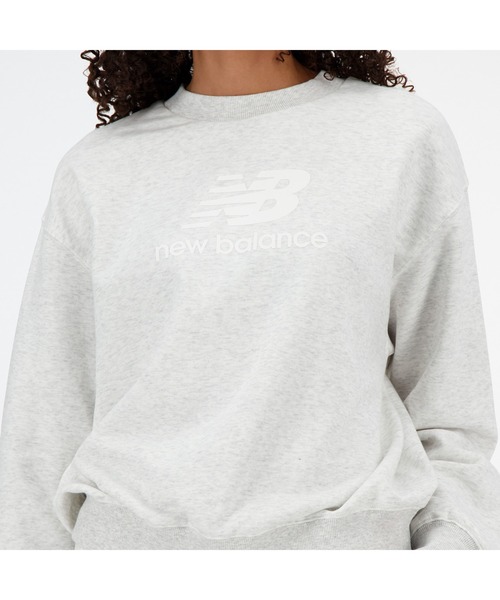 New Balance トレーナー スウェット Sport Essentials Stacked