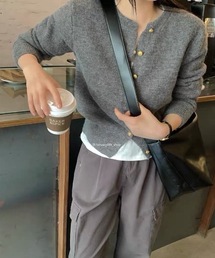 ★新品未使用★ebure★ハイゲージカシミア ボタン付クルーネックカーデガン★ ebure - ☆新品未使用☆ebure☆ハイゲージカシミア ボタン付クルー