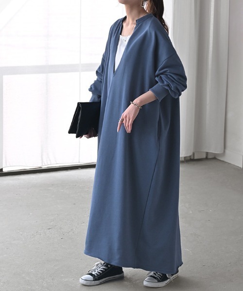 HUG.U（ハグユー） ワンピース 深V抜け感スウェットワンピース