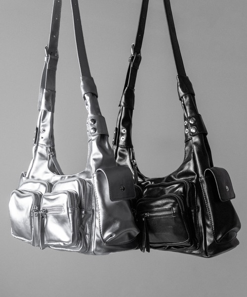 極美品✨　ディーゼル　ショルダーバッグ　ダブルジップ　2層　ナイロン　黒 スラッシュショルダーバッグ M | deux C(ドゥ・セー)公式
