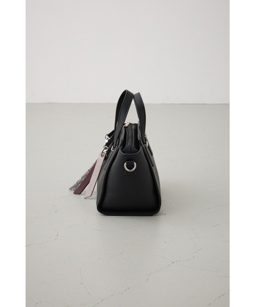 黒色 ショルダーバッグ チャーム AZUL BY MOUSSY（アズールバイマウジー） ショルダーバッグ バッグ