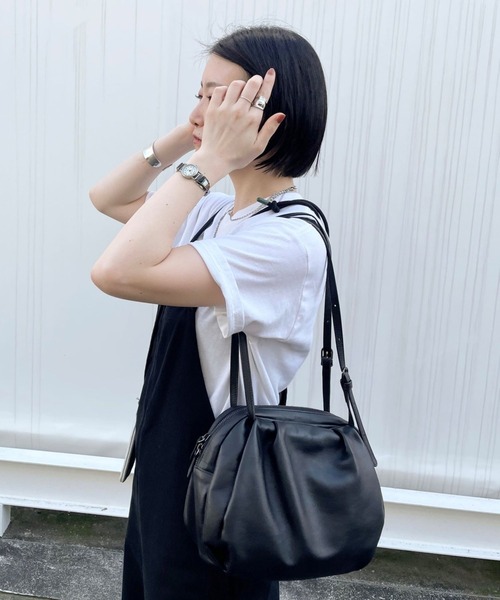 ear PAPILLONNER コロンポストンバッグ ブラック