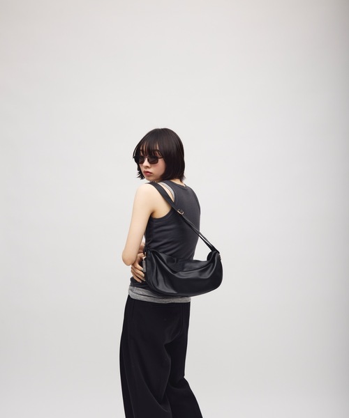 TONER ショルダーバッグ バッグ カーブボディバッグ/ショルダーバッグ