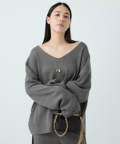 黒ニットです♡ Chaos(カオス)/◇坪田あさみさんInstaLIVE紹介◇ シエラウールVネック