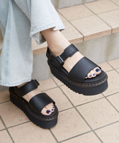 Dr. Martens ブラック サンダル 厚底 ドクターマーチン Dr.Martens サンダル スライドサンダル