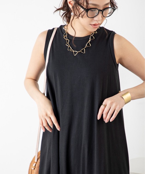 ワンピース 「カップ付き＆汗ジミ防止」快適なのに女っぽい！広がるシルエットで体型カバーもなカップ付きワンピ！！動きに合わせて揺れる美フレアと抜け感が | MILLION CARATS | 21