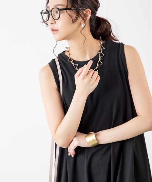 ワンピース 「カップ付き＆汗ジミ防止」快適なのに女っぽい！広がるシルエットで体型カバーもなカップ付きワンピ！！動きに合わせて揺れる美フレアと抜け感が | MILLION CARATS | 26