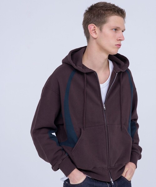 NVRFRGT（ネヴァーフォーゲット） パーカー 「Russell Athletic