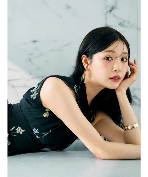 MERCURYDUO（マーキュリーデュオ） ワンピース 花柄バックレースアップ