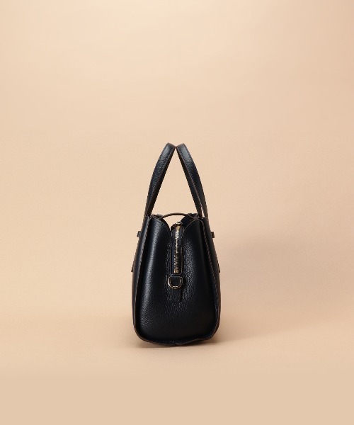 Samantha Thavasa ハンドバッグ スクエア金具 シンプル