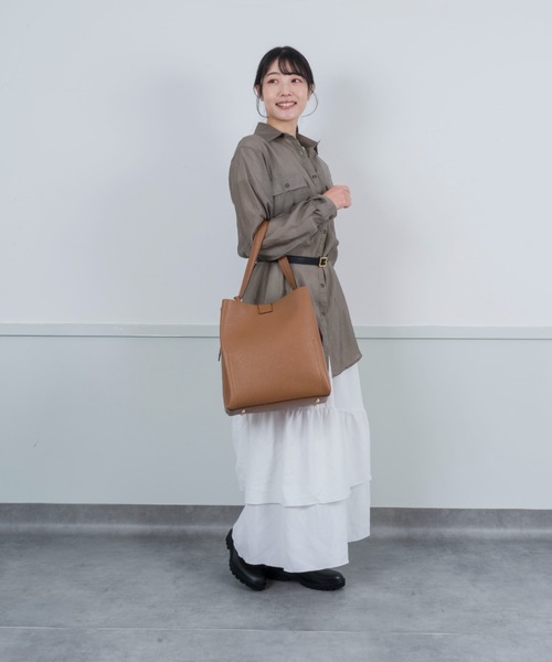 ジャンニ ノターロ ラフィナータ ショルダーバッグ 23区 美品 ジャンニ ノターロ ラフィナータ ショルダーバッグ 23区 美品