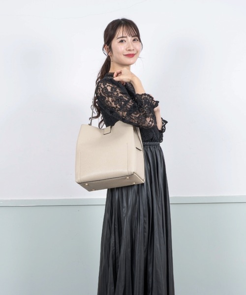 ジャンニ ノターロ ラフィナータ ショルダーバッグ 23区 美品 ジャンニ ノターロ ラフィナータ ショルダーバッグ 23区 美品